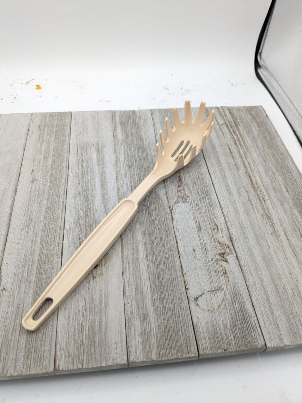 Vintage Ekco Spaghetti Pasta Fork Almond 11" Fork Server Spoon Nylon